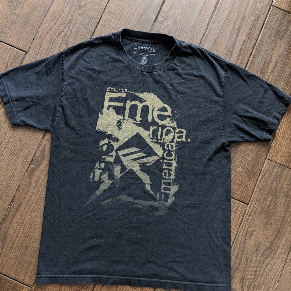 Emerica skate tee shirt